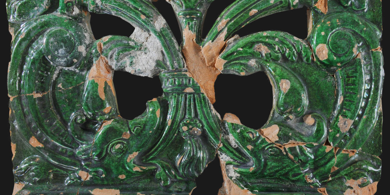 Grün glasierte Ofenkachel, aus Fragmenten wieder zusammengesetzt. | © Amt für Kultur, Abt. Archäologie, Liechtenstein